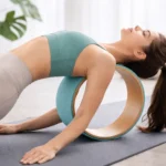 瑜珈輪開肩開背全攻略｜3 個瑜伽輪伸展動作改善駝背與肩頸緊繃